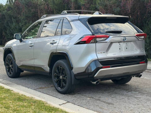2023 Toyota RAV4 Hybrid SE