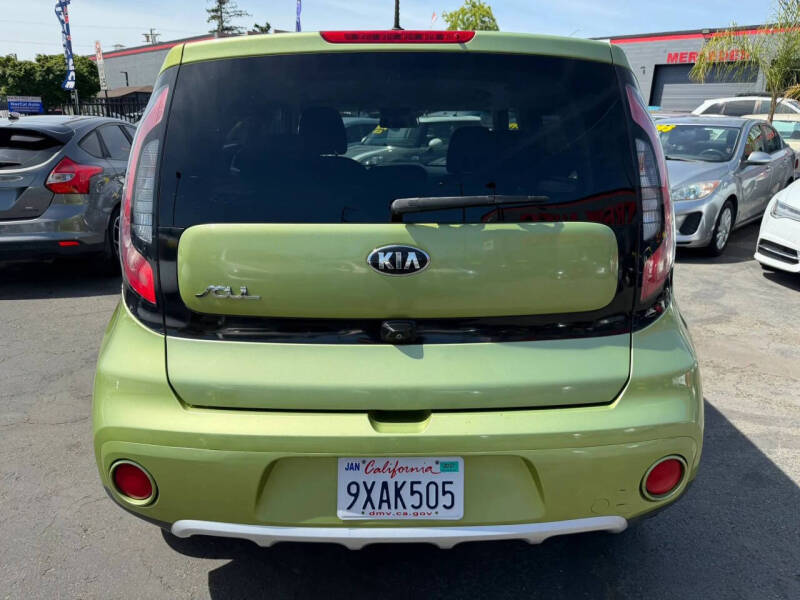 2018 Kia Soul +