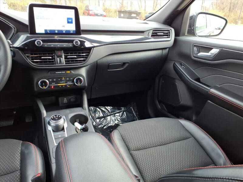 2025 Ford Escape ST-Line Select