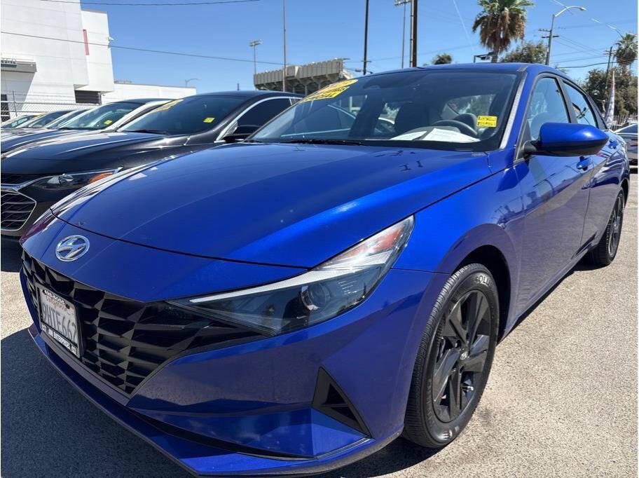 2023 Hyundai Elantra Blue