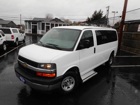 2017 Chevrolet Express LT 3500