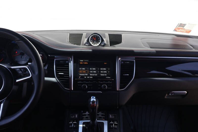 2015 Porsche Macan S