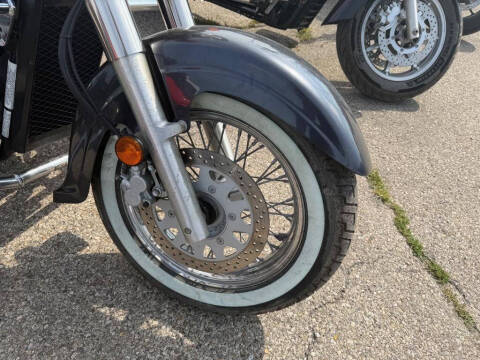 2006 Suzuki Boulevard