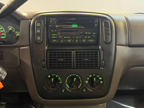 2002 Ford Explorer XLS