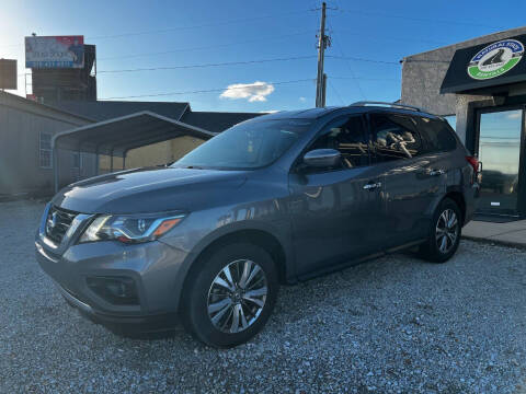 2019 Nissan Pathfinder for sale at T & C Auto Sales in Mountain Home AR