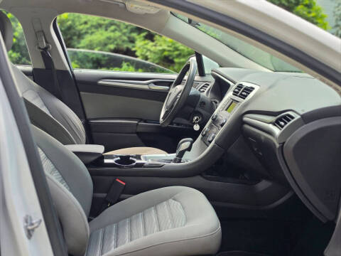 2016 Ford Fusion S