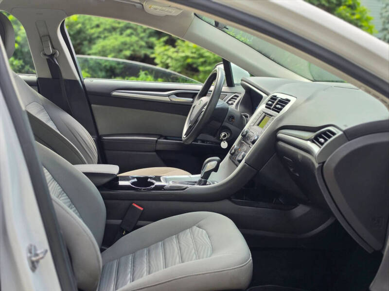 2016 Ford Fusion S