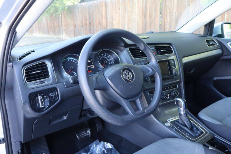 2015 Volkswagen e-Golf Limited Edition
