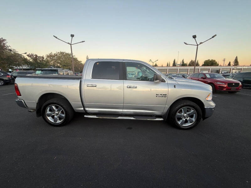 2016 RAM 1500 SLT