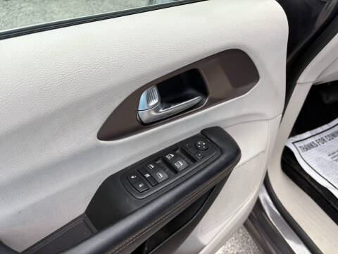 2017 Chrysler Pacifica Touring-L