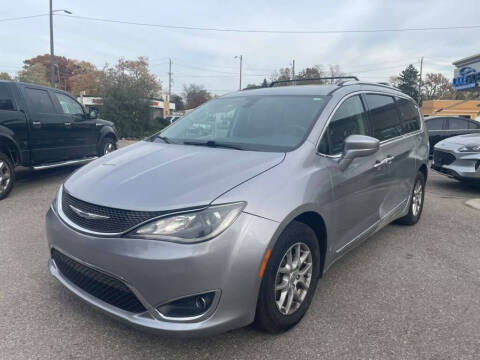 2020 Chrysler Pacifica Touring L