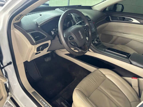 2018 Lincoln MKZ Select