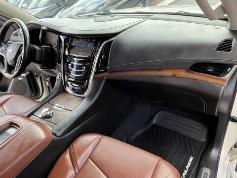 2015 Cadillac Escalade Luxury