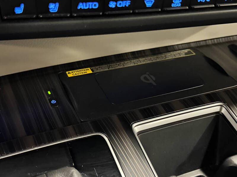 2023 Toyota Sienna Platinum 7-Passenger