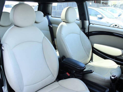 2011 MINI Cooper John Cooper Works