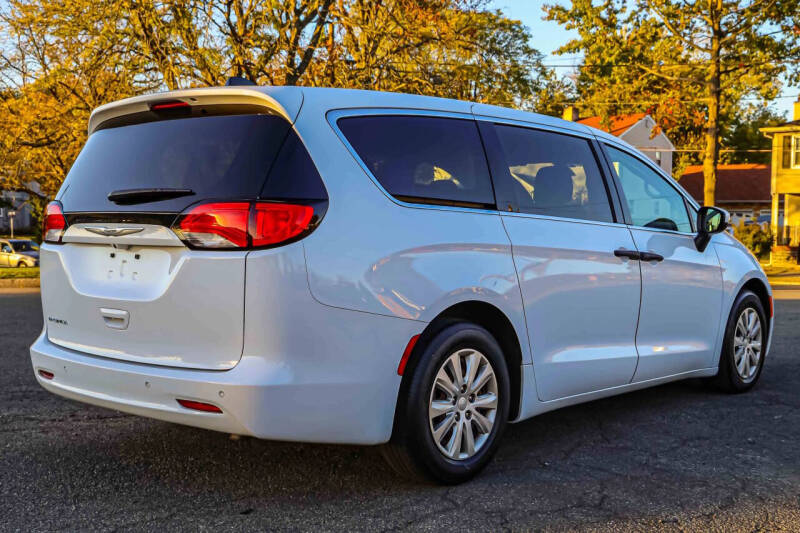 2019 Chrysler Pacifica L