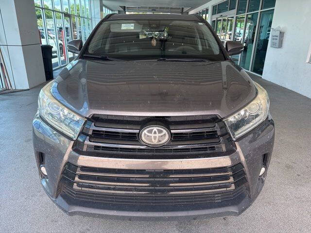 2017 Toyota Highlander SE