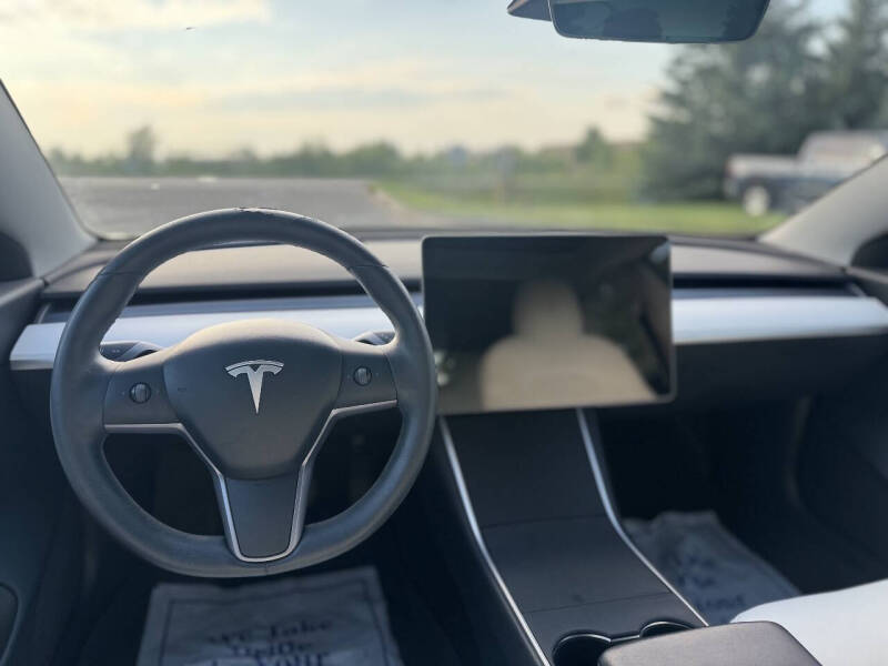2019 Tesla Model 3 Standard Range Plus