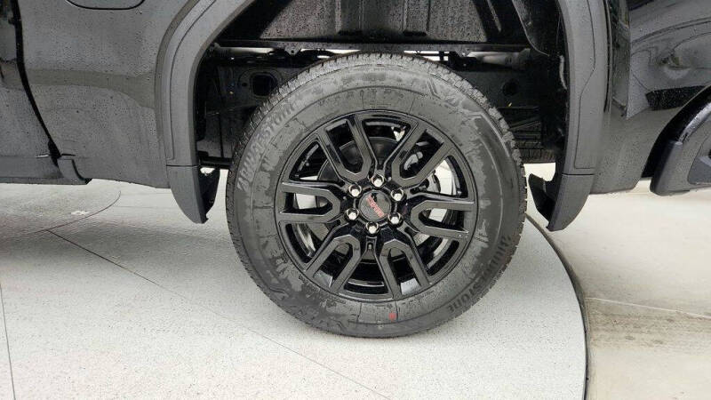 2025 GMC Sierra 1500 Elevation Standard