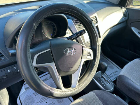 2013 Hyundai Accent GS