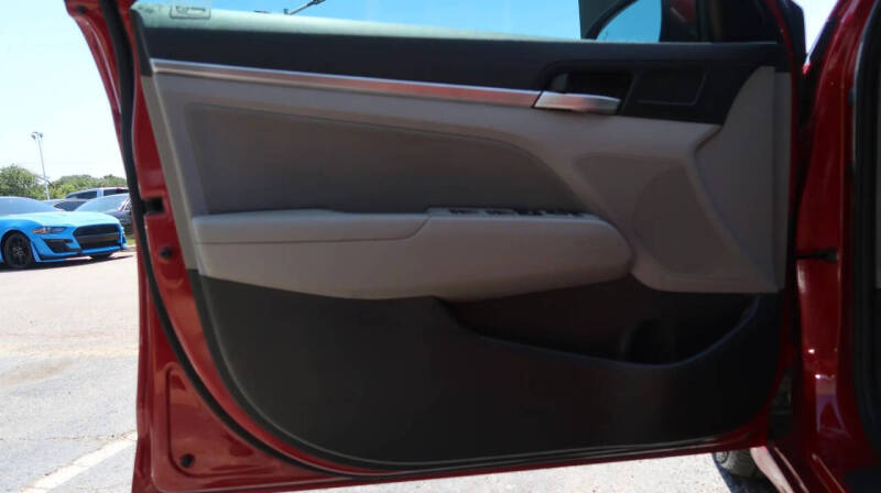 2019 Hyundai Elantra