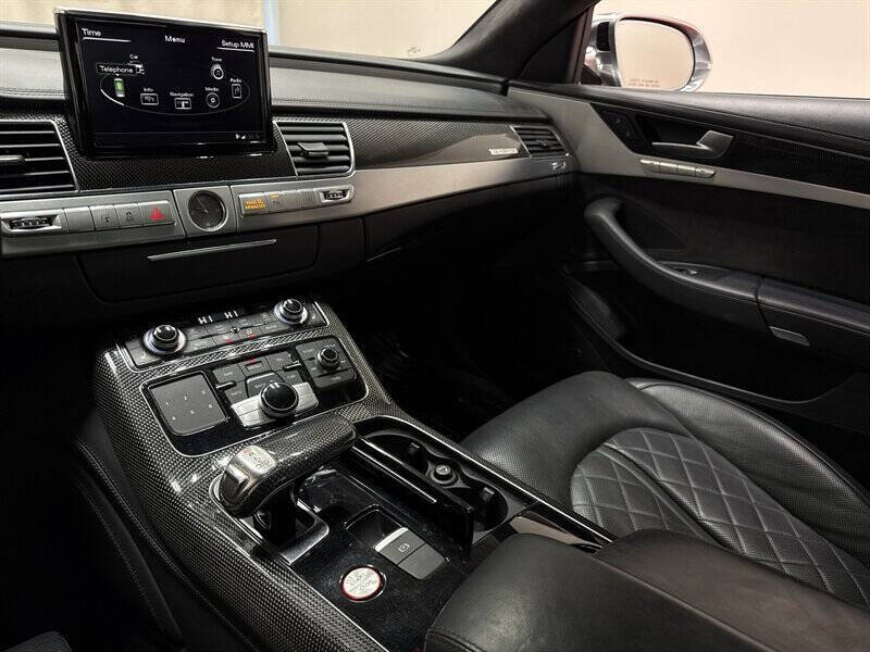 2015 Audi S8 4.0T quattro
