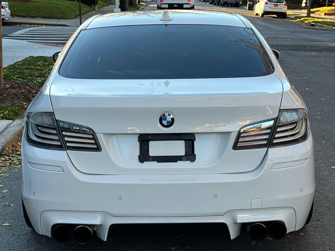 2013 BMW M5 Sedan - $27,900