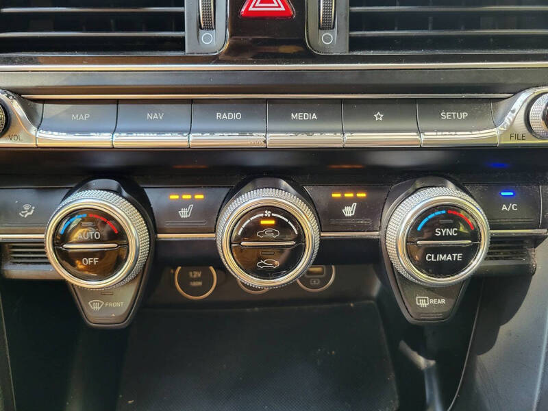 2022 Genesis G70 2.0T