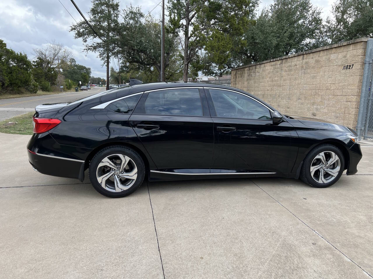 Used Car 2018 Honda Accord  Ex L W/navi 4dr Sedan (1.5t I4) For Sale Under $15,000 In Austin, Texas