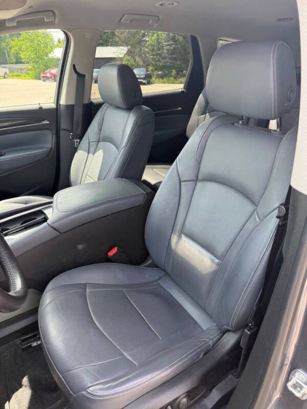 2020 Buick Enclave Essence