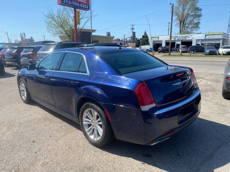 2017 Chrysler 300 Limited