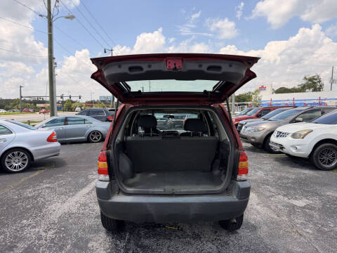 2003 Ford Escape XLS Popular