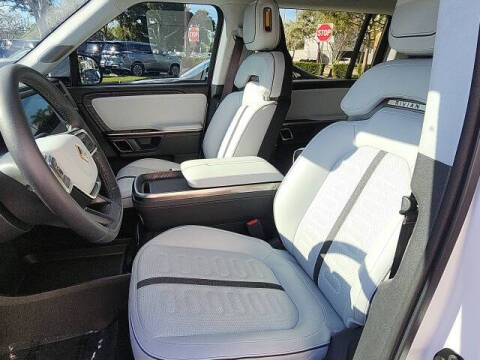 2023 Rivian R1S Adventure