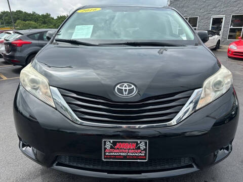 2016 Toyota Sienna LE 8-Passenger