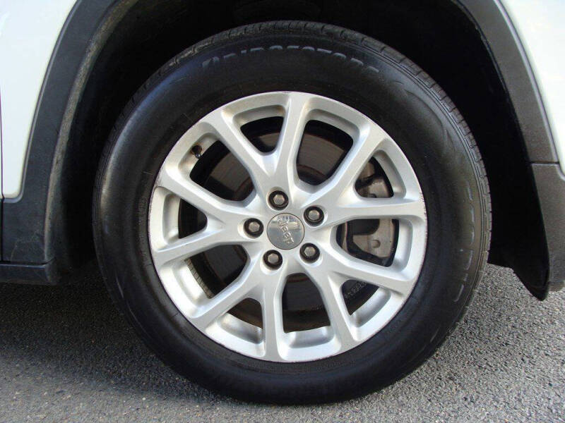 2017 Jeep Cherokee Sport