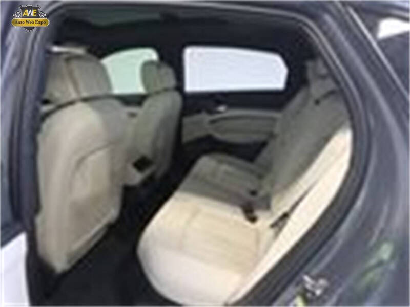 2024 Audi Q8 Sportback e-tron quattro Premium Plus S line