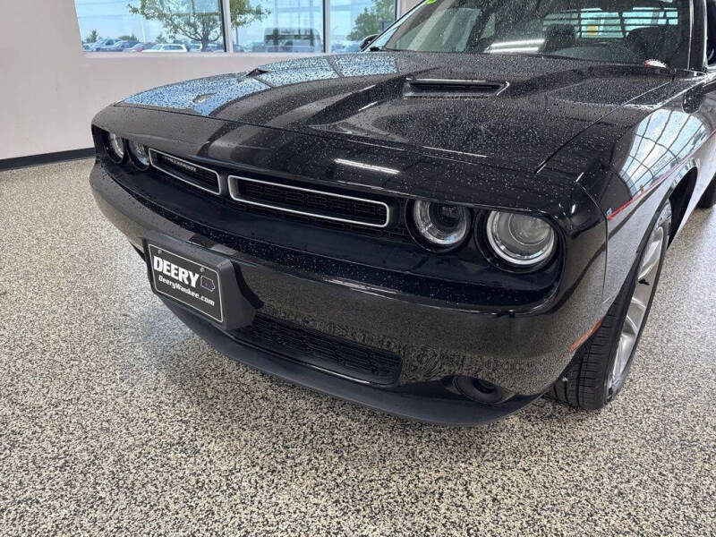2015 Dodge Challenger SXT