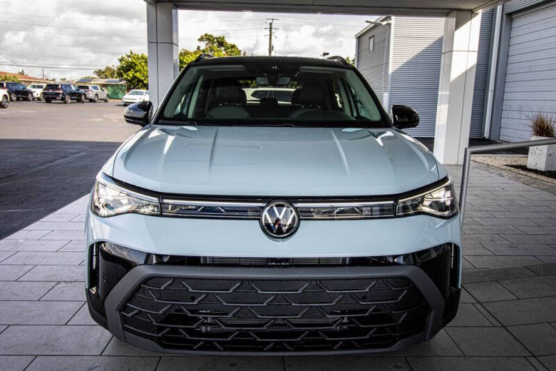 2026 Volkswagen Taos SE Black