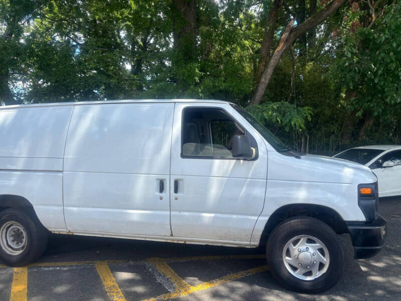 2013 Ford E-Series E-350 SD