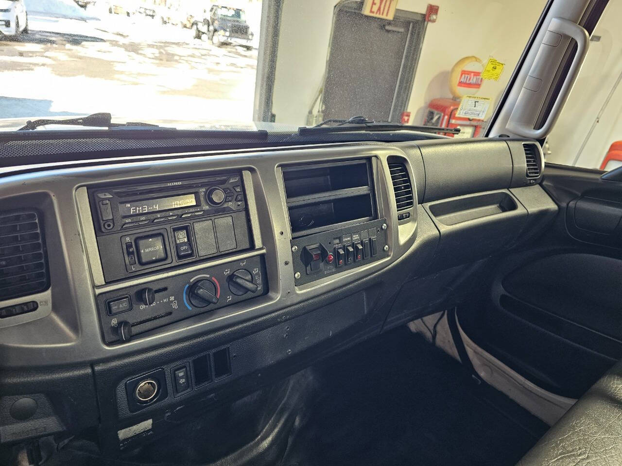 2019 Hino 258 10