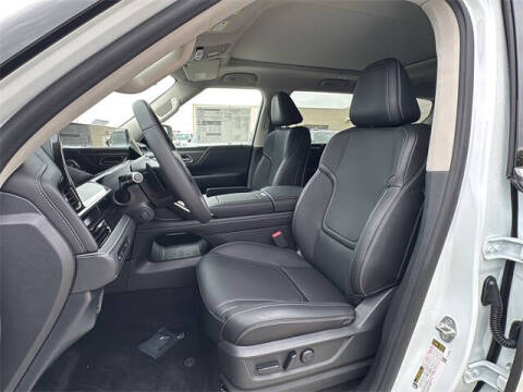 2026 Infiniti QX80 Pure