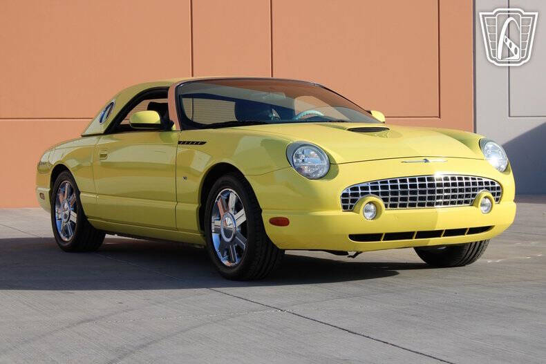 2004 Ford Thunderbird Deluxe