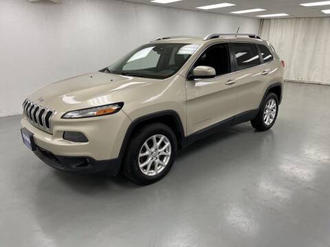 2015 Jeep Cherokee for sale at Kerns Ford Lincoln in Celina OH