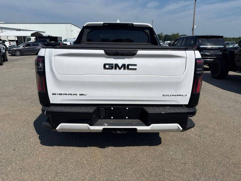 2025 GMC Sierra EV Denali