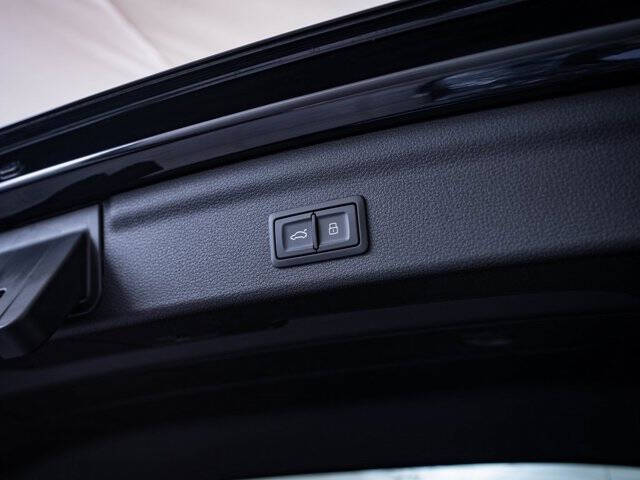 2025 Audi Q3 quattro S line Prem Plus 45 TFSI