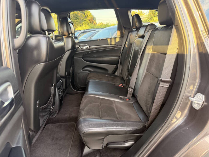 2019 Jeep Grand Cherokee Laredo E