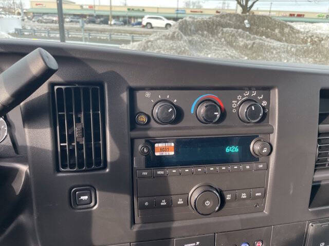 2025 Chevrolet Express 2500