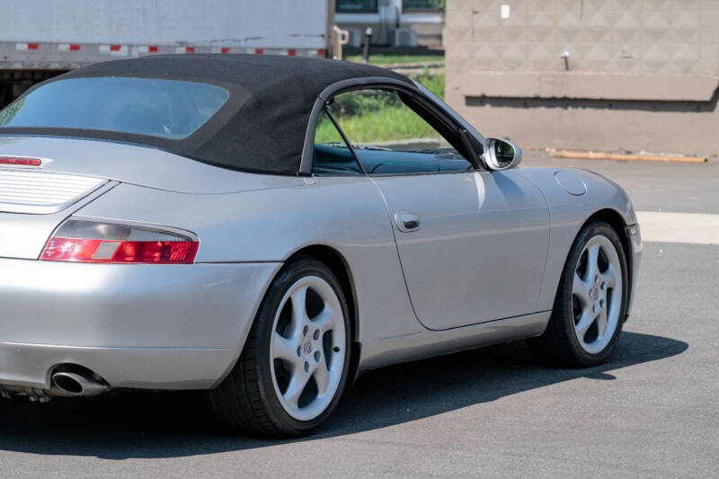 2001 Porsche 911 Carrera