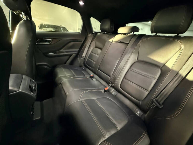 2019 Jaguar F-PACE 30t Prestige