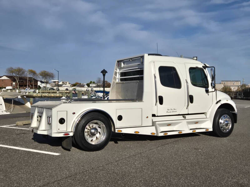 2005 Freightliner M2 106